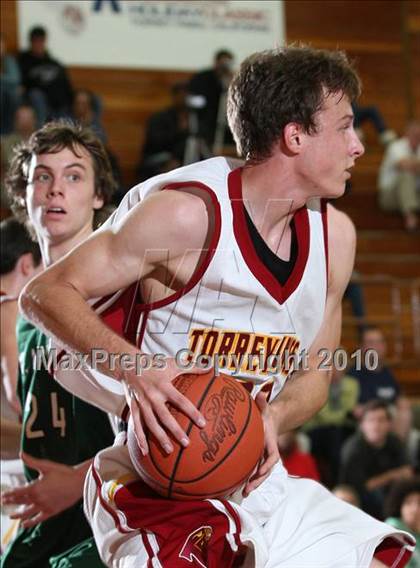 Thumbnail 2 in St. Mary's @ Torrey Pines (MaxPreps Holiday Classic Mayor's Cup Final) photogallery.