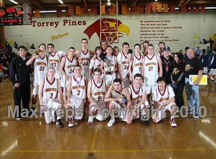 Thumbnail 3 in St. Mary's @ Torrey Pines (MaxPreps Holiday Classic Mayor's Cup Final) photogallery.