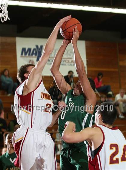 Thumbnail 2 in St. Mary's @ Torrey Pines (MaxPreps Holiday Classic Mayor's Cup Final) photogallery.