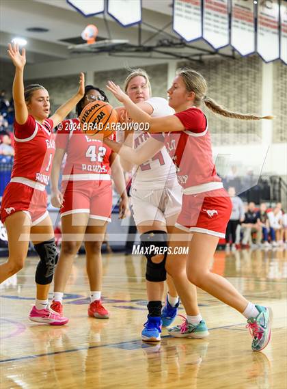 Thumbnail 1 in East Rowan vs Central Davidson (Sam Moir Christmas Tournament) photogallery.