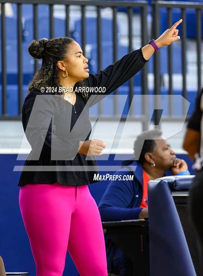 Thumbnail 1 in East Rowan vs Central Davidson (Sam Moir Christmas Tournament) photogallery.