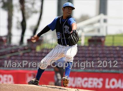 Thumbnail 2 in Carter @ Rialto (County Clash) photogallery.