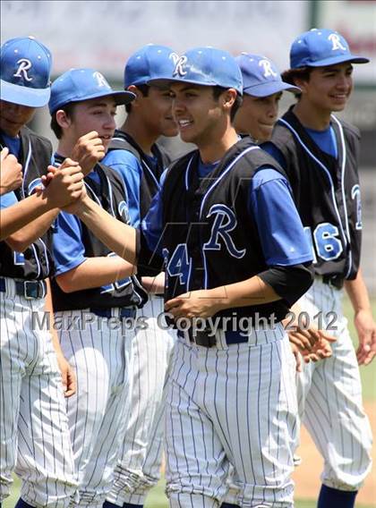 Thumbnail 2 in Carter @ Rialto (County Clash) photogallery.