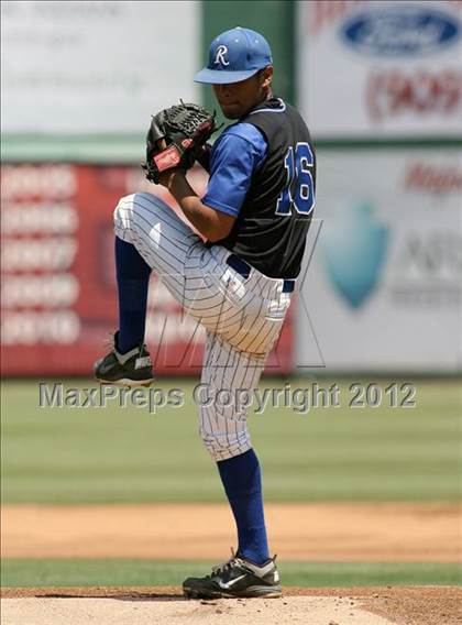 Thumbnail 3 in Carter @ Rialto (County Clash) photogallery.