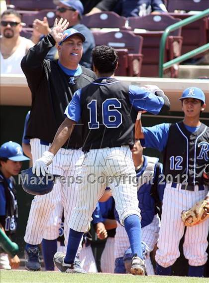Thumbnail 2 in Carter @ Rialto (County Clash) photogallery.