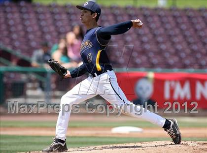 Thumbnail 2 in Carter @ Rialto (County Clash) photogallery.