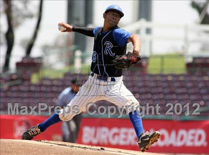 Thumbnail 3 in Carter @ Rialto (County Clash) photogallery.