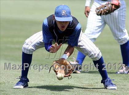 Thumbnail 3 in Carter @ Rialto (County Clash) photogallery.