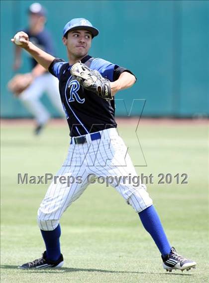 Thumbnail 1 in Carter @ Rialto (County Clash) photogallery.
