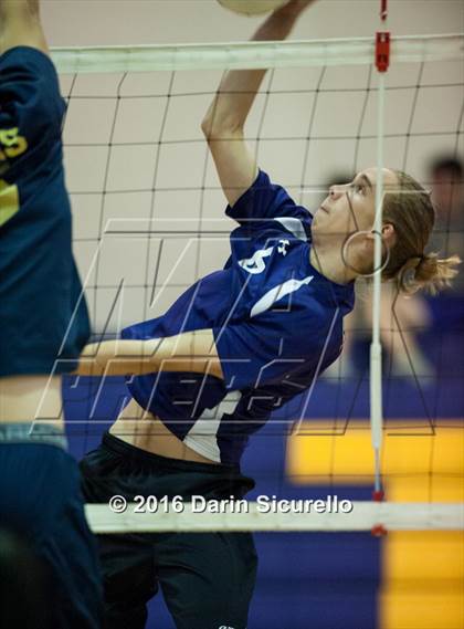Thumbnail 3 in Sunrise Mountain vs. Kellis photogallery.