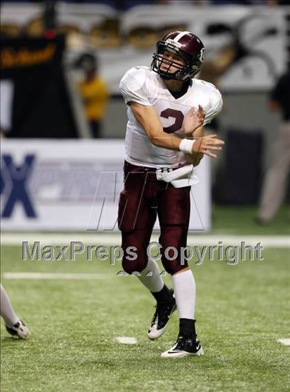 Thumbnail 3 in Uvalde vs. Seguin (Dave Campbell's Texas Football Classic) photogallery.