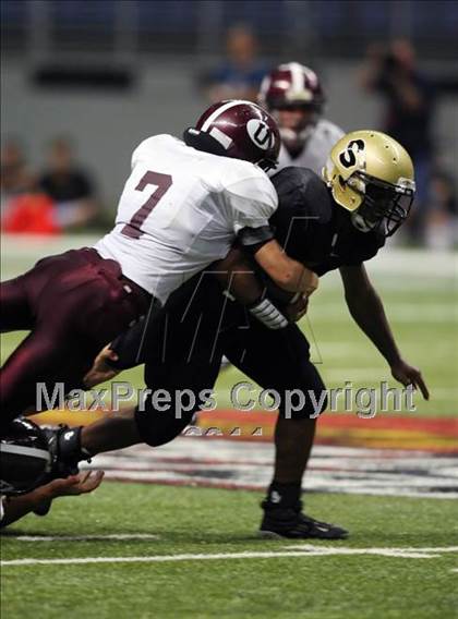 Thumbnail 1 in Uvalde vs. Seguin (Dave Campbell's Texas Football Classic) photogallery.