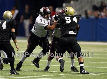 Thumbnail 3 in Uvalde vs. Seguin (Dave Campbell's Texas Football Classic) photogallery.