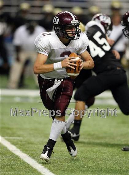 Thumbnail 1 in Uvalde vs. Seguin (Dave Campbell's Texas Football Classic) photogallery.
