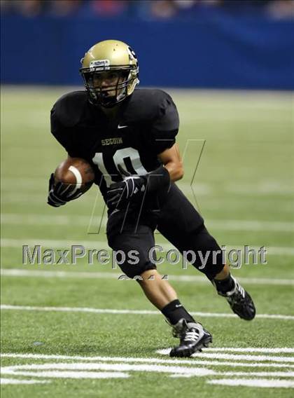 Thumbnail 3 in Uvalde vs. Seguin (Dave Campbell's Texas Football Classic) photogallery.