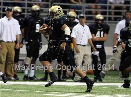Thumbnail 3 in Uvalde vs. Seguin (Dave Campbell's Texas Football Classic) photogallery.