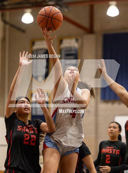 Thumbnail 2 in Summit Shasta vs. Hillsdale (Steve Geramoni Invitational) photogallery.