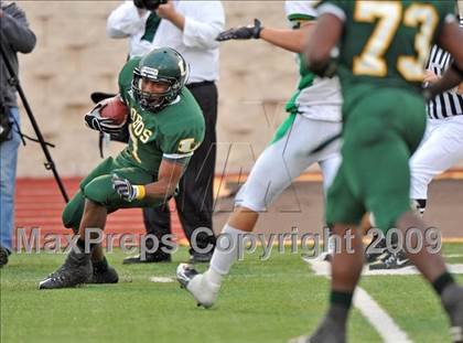 Thumbnail 2 in Longview vs. Smith (Texas 4A Region II D1 Playoffs) photogallery.