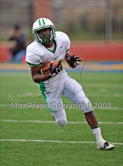 Thumbnail 1 in Longview vs. Smith (Texas 4A Region II D1 Playoffs) photogallery.
