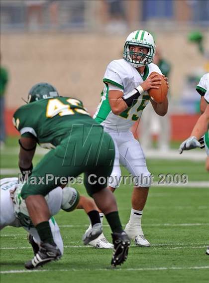 Thumbnail 1 in Longview vs. Smith (Texas 4A Region II D1 Playoffs) photogallery.
