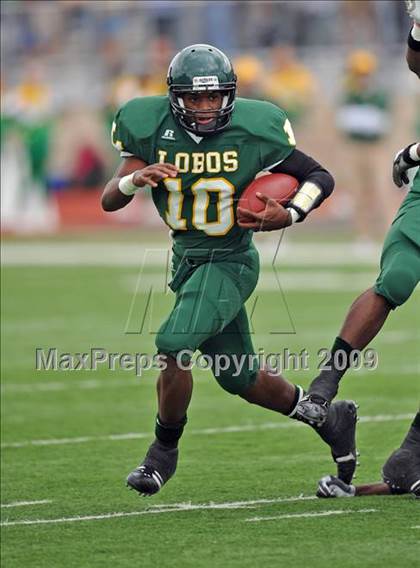 Thumbnail 1 in Longview vs. Smith (Texas 4A Region II D1 Playoffs) photogallery.