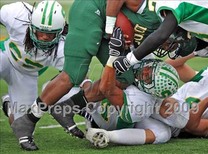 Thumbnail 2 in Longview vs. Smith (Texas 4A Region II D1 Playoffs) photogallery.
