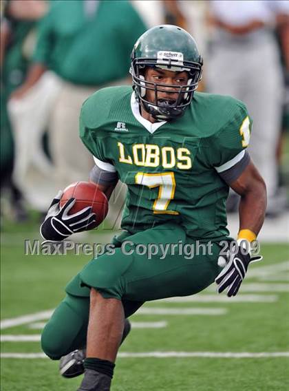 Thumbnail 1 in Longview vs. Smith (Texas 4A Region II D1 Playoffs) photogallery.