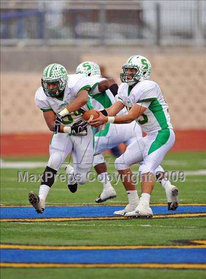 Thumbnail 1 in Longview vs. Smith (Texas 4A Region II D1 Playoffs) photogallery.