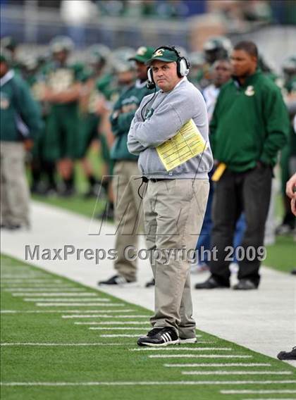 Thumbnail 1 in Longview vs. Smith (Texas 4A Region II D1 Playoffs) photogallery.