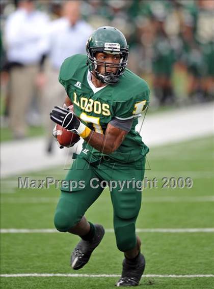 Thumbnail 2 in Longview vs. Smith (Texas 4A Region II D1 Playoffs) photogallery.
