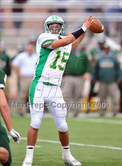 Thumbnail 2 in Longview vs. Smith (Texas 4A Region II D1 Playoffs) photogallery.