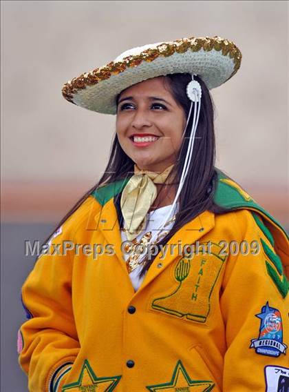 Thumbnail 3 in Longview vs. Smith (Texas 4A Region II D1 Playoffs) photogallery.
