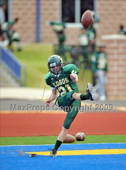 Thumbnail 3 in Longview vs. Smith (Texas 4A Region II D1 Playoffs) photogallery.