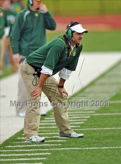 Thumbnail 2 in Longview vs. Smith (Texas 4A Region II D1 Playoffs) photogallery.