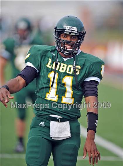 Thumbnail 2 in Longview vs. Smith (Texas 4A Region II D1 Playoffs) photogallery.