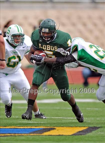 Thumbnail 2 in Longview vs. Smith (Texas 4A Region II D1 Playoffs) photogallery.