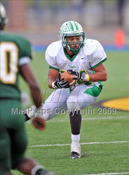 Thumbnail 1 in Longview vs. Smith (Texas 4A Region II D1 Playoffs) photogallery.