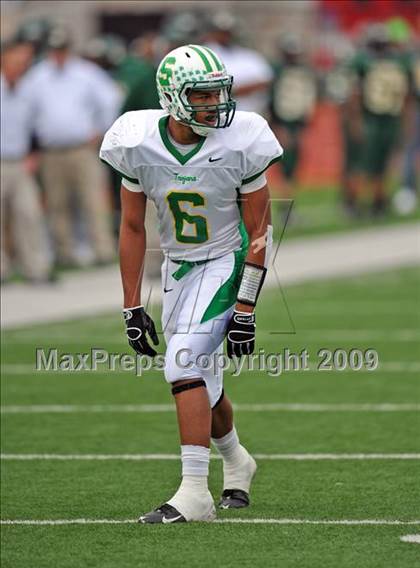 Thumbnail 3 in Longview vs. Smith (Texas 4A Region II D1 Playoffs) photogallery.