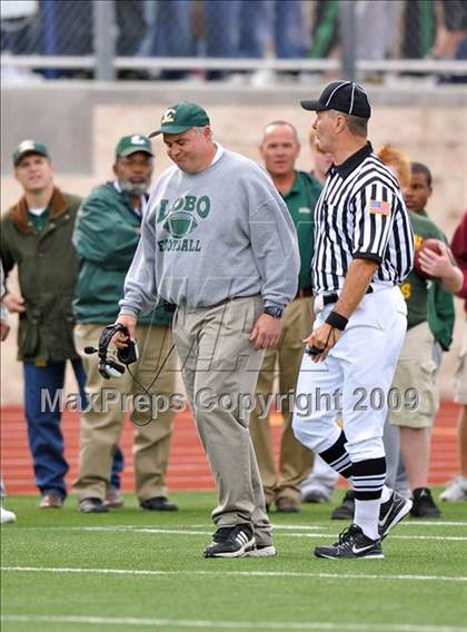 Thumbnail 2 in Longview vs. Smith (Texas 4A Region II D1 Playoffs) photogallery.