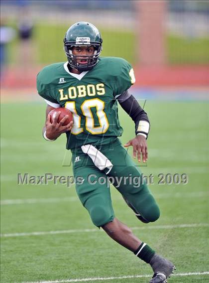 Thumbnail 2 in Longview vs. Smith (Texas 4A Region II D1 Playoffs) photogallery.