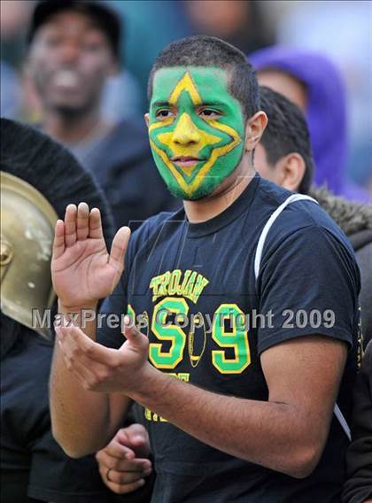 Thumbnail 2 in Longview vs. Smith (Texas 4A Region II D1 Playoffs) photogallery.