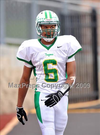 Thumbnail 2 in Longview vs. Smith (Texas 4A Region II D1 Playoffs) photogallery.