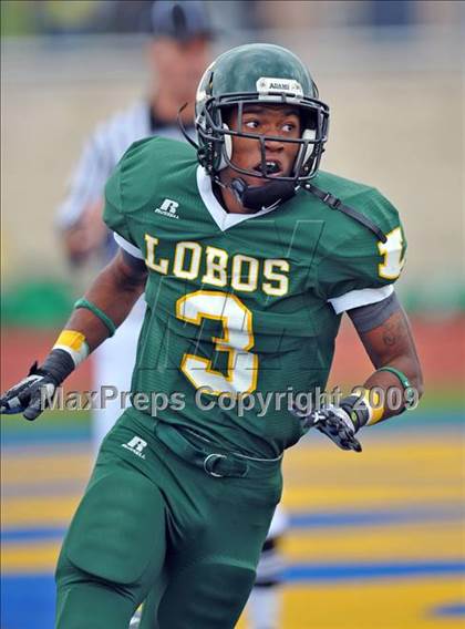Thumbnail 2 in Longview vs. Smith (Texas 4A Region II D1 Playoffs) photogallery.
