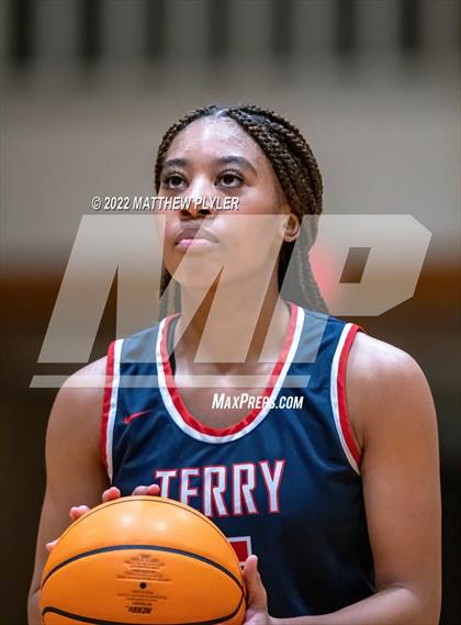 Thumbnail 1 in Terry Sanford @ Westover photogallery.