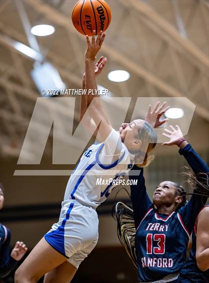 Thumbnail 3 in Terry Sanford @ Westover photogallery.