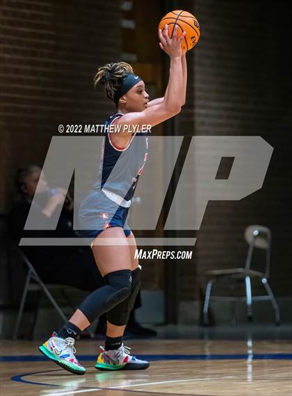 Thumbnail 1 in Terry Sanford @ Westover photogallery.