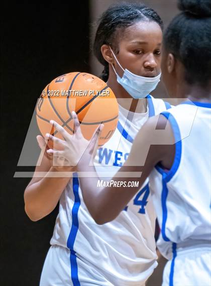 Thumbnail 3 in Terry Sanford @ Westover photogallery.