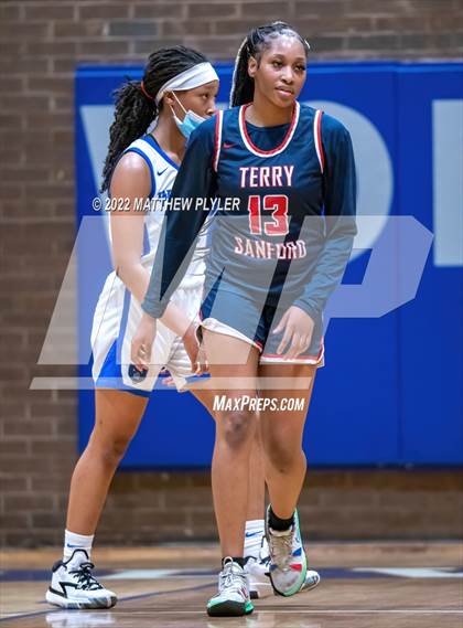 Thumbnail 2 in Terry Sanford @ Westover photogallery.