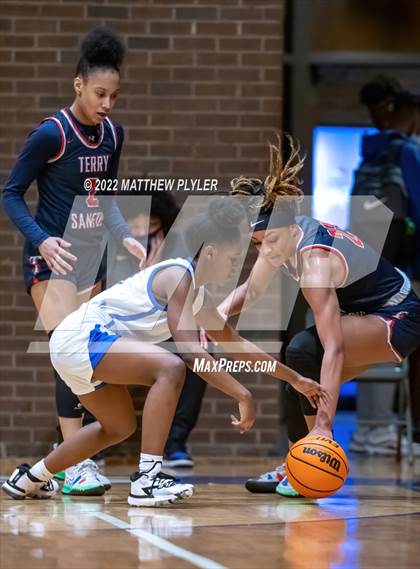 Thumbnail 2 in Terry Sanford @ Westover photogallery.