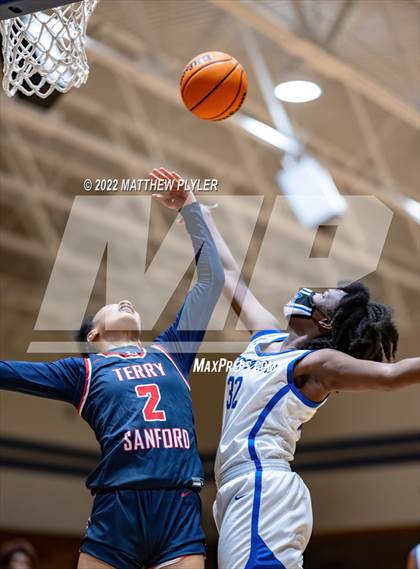 Thumbnail 2 in Terry Sanford @ Westover photogallery.